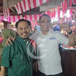 Andi Ridwan Bataraguru bersama Gubernur Anwar Hafid.

Foto; saat kampanye di Pasar Inpres pada Pilgub 2024.
Andi Ridwan sebagai Ketua Pedagang Kaki Lima, dan Anwar Hafid sebagai Calon Gubernur Sulteng.