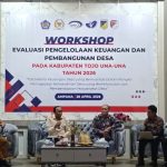 Muhidin M. Said saat menjadi narasumber dalam kegiatan Workshop Evaluasi Pengelolaan Keuangan dan Pembangunan Desa yang diselenggarakan oleh BPKP Perwakilan Provinsi Sulawesi Tengah di Ampana, Kabupaten Tojo Unauna, Selasa, 28 April 2026 | Foto: Salahudin